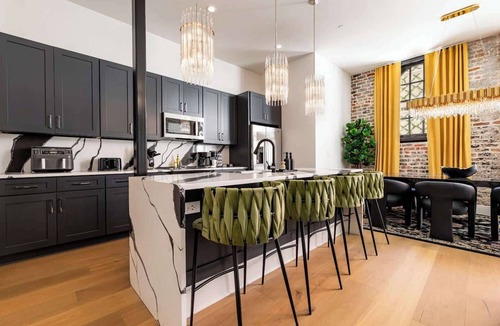 Central Business District Apartment | All King Beds, Blackout Curtains Hotel