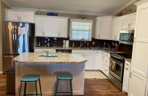 Farmerville House | Amazing Grace a 4- Bedroom Peaceful Getaway House on Lake D'Arbonne.