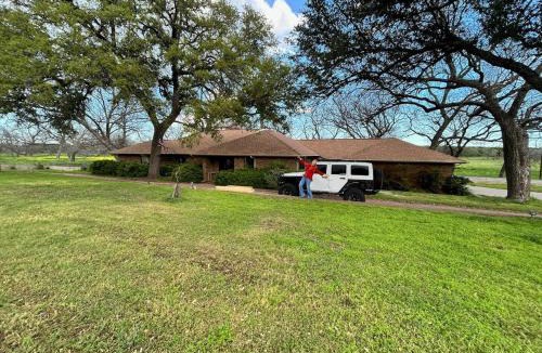 Hamilton Apartment | Amazing Grace Luxurious Ranch entire private duplex pet & smoking friendly