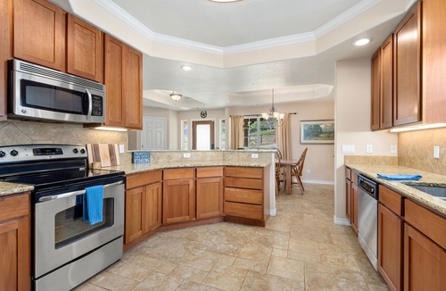 Canyon Lake House | Amazing lakefront on Canyon Lake in Hill Country. Giant backyard! Extra beds!