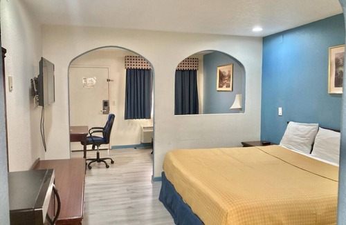 US 290 Hotel | Americas Best Value Inn & Suites Houston Brookhollow NW