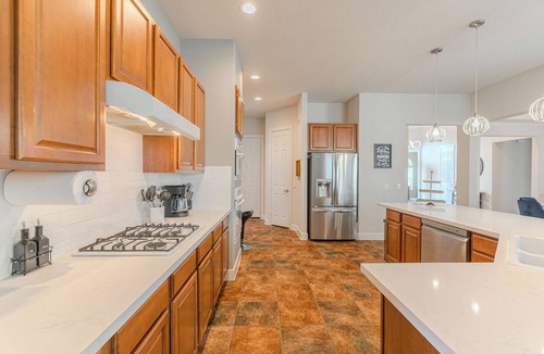 Spring House | AMPLE 4BR Family Retreat w Big Yard + Summer Kitchen