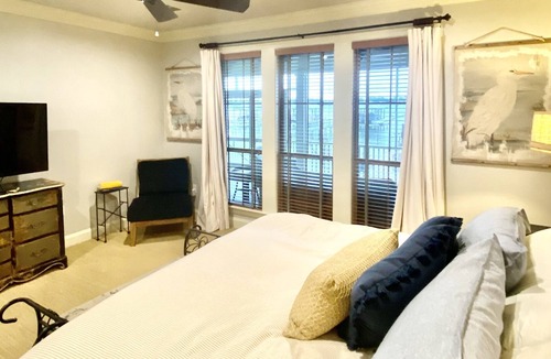 Ventress House | Anchors Aweigh~Family, Couples, Groups~Private Dock/Pier