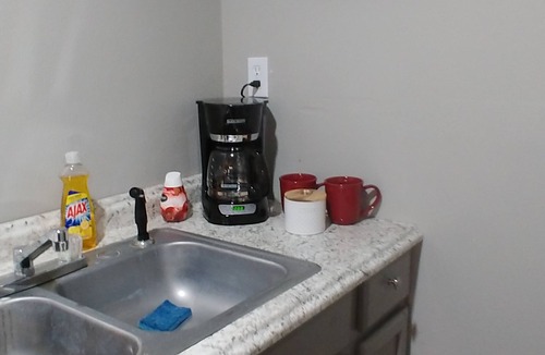 Milam Apartment | Apartment 2- 2760 Carters Ferry Road Milam Texas. Free Ice !