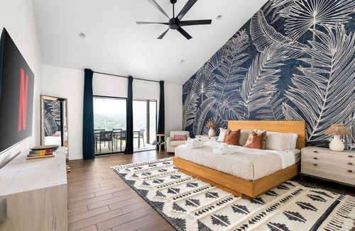 Austin House | AquaZen: Infinity Pool+Spa Overlooking Lake Austin