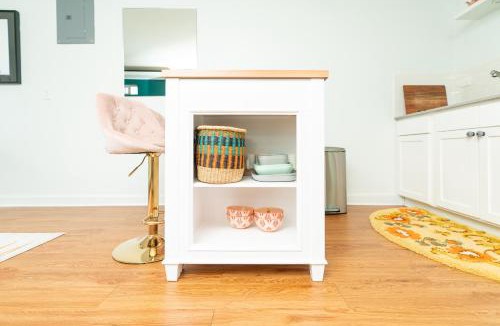 Dawson Apartment | Artsy, private Gem near Iconic South Congress
