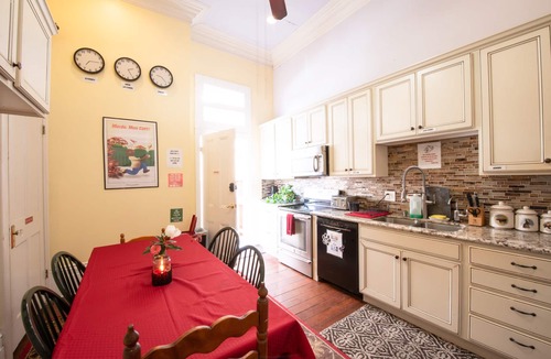 Faubourg Lafayette Hostel | Auberge Nouvelle Orleans Hostel