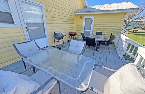 Grand Isle House | Auralee Unit 1 - Beach Access - Island Realty