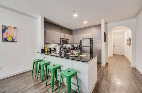 Travis Heights Apartment | Austin Fun Spot Best City Location w/Amazing Pool