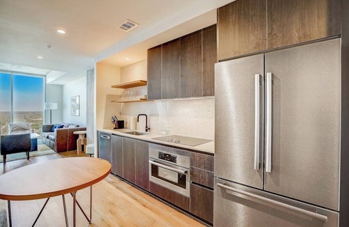 Rainey Street Historic District Condo | Austin hideaway in the heart of the city with rooftop pool, terrace, and gym