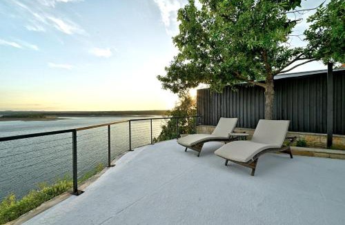 Eck Lane on the Lake House | AustinTeton's Resort in Austin, TX