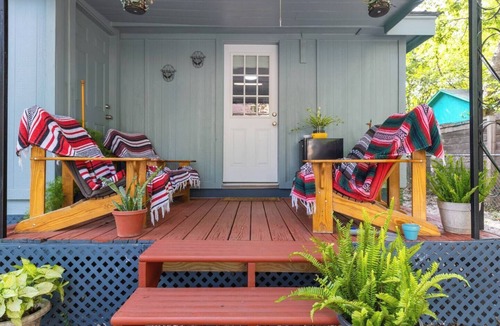 Holly House | Authentic ATX Family Retreat ❤️2 Side-by-Side Homes | Walk to East 6th St
