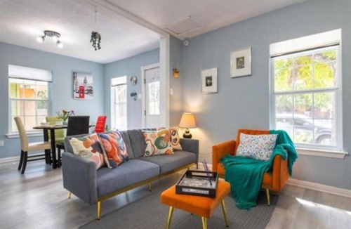 Holly House | Award-Winning Heritage Home Minutes to Austin Event Venues