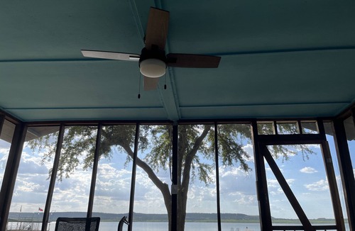 Graford House | Azul Casa del Lago: Getaway to Possum Kingdom Lake on the Water