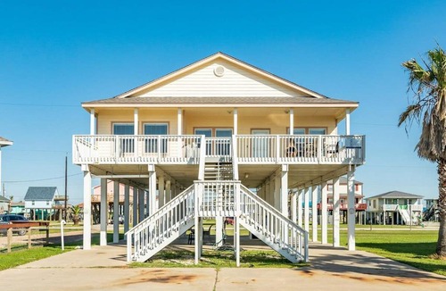 Surfside Beach House | Banana Cabana - Gulf Views and Good Vibes