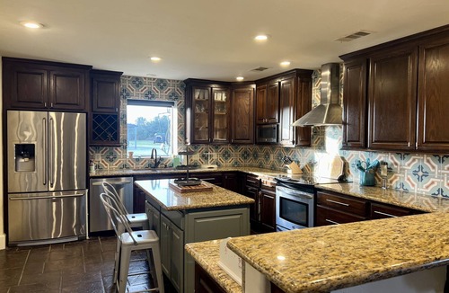 Beaumont House | Barndominium on 40 acre farm! Long term rental close To Beaumont & Mid-County
