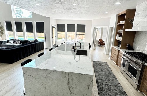 Cypress House | Basketball/Pickleball Court, Pool/Spa, Trampoline, Outdoor Kitchen, 7 Bedroom