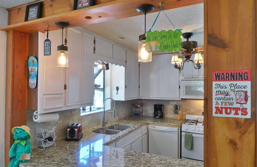 Smithville House | Bastrop/Smithville Beauty on the Colorado River
