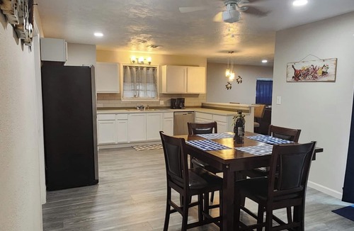 Orange House | Bay House 4 bedroom 3 full bath