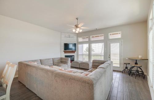 La Porte House | Bay-View La Porte Home Rental: Steps to Beach!