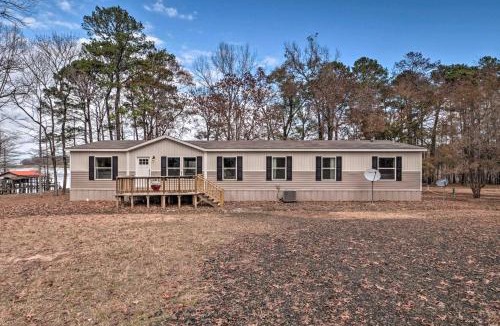 Negreet House | 'Bayside' Louisiana Vacation Rental w/Dock!