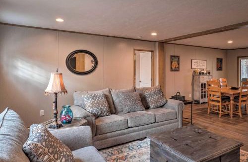 Negreet House | 'Bayside' Louisiana Vacation Rental w/Dock!