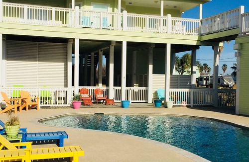Galveston House | Beach2Bay 3/2.5 Home with Private Swimming Pool, 4 Sun Decks, Gorgeous Retreat