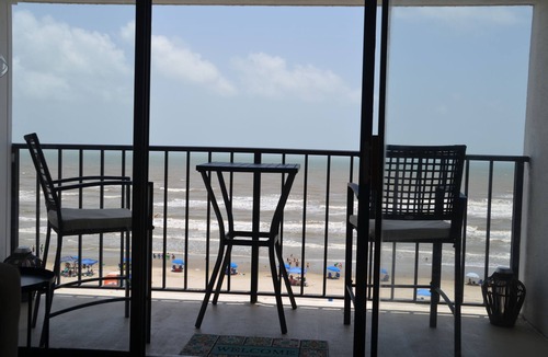 Galveston Condo | BEACHFRONT CONDO INFINITY OCEAN VIEW!