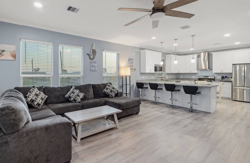 Surfside Beach House | Beachfront Oasis - Lots of Amenities!