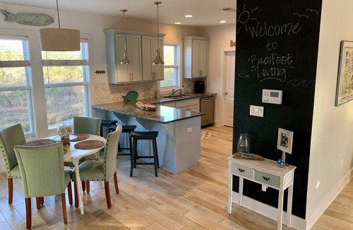 Ocean Springs House | Beachfront - Ocean Springs Beach Vacation Getaway! Breathtaking Sunsets!
