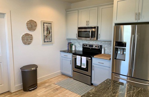 Ocean Springs House | Beachfront - Ocean Springs Beach Vacation Getaway! Breathtaking Sunsets!