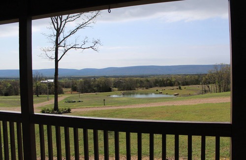Talihina Cabin | Bear Cabin at Mountain View Retreat