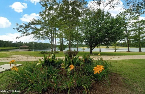 McNeill House | Beautiful 263 Acre Lake Front Estate