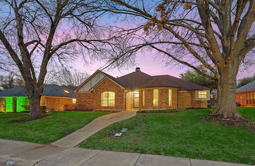DeSoto House | Beautiful 5BR/2BA DeSoto Home w/Private Pool — Family Ready
