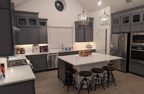 Rosenberg House | Beautiful 6-bedroom 5-bth home with comfort, amenities, space, & southern charm.