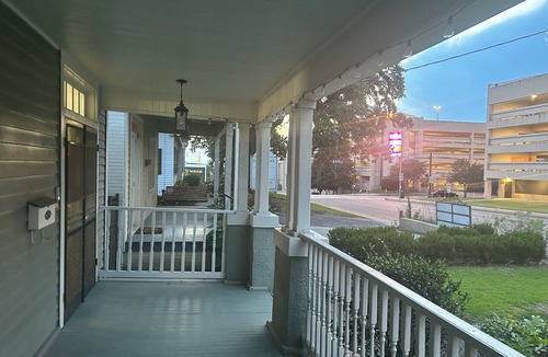Beauregard Town Historic District House | Beautiful Cottage - Prime Downtown Location! 2 Miles to LSU!