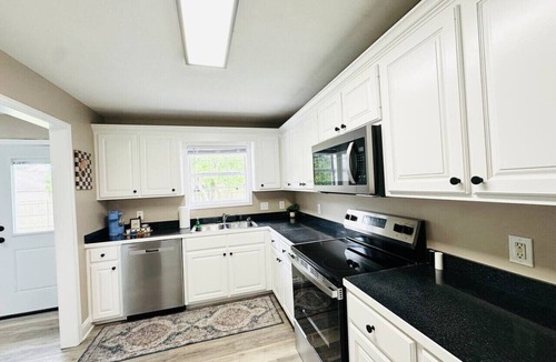 Hammond House | Beautiful Eastgate 12B