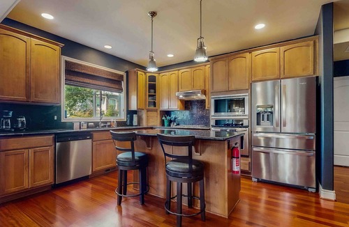 Enumclaw House | Beautiful Enumclaw home near downtown with yard, grill, gas fireplace, & A/C