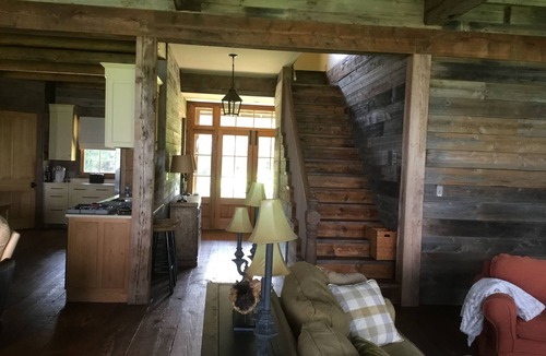 Verda House | Beautiful Lake house cabin getaway