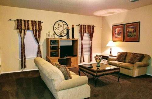 Heritage House | Beautiful large home near Sea World, Riverwalk, Fiesta Texas