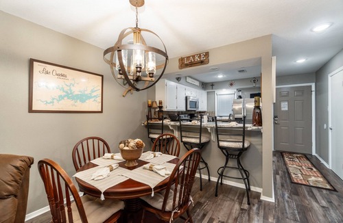 Mount Ida Condo | Beautiful Mountain Harbor Lake Ouachita Condo Remodel 2023 Dining Fishing Spa