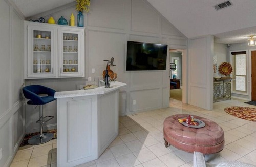 Friendswood House | Beautiful Pool! Relaxing Spacious Home