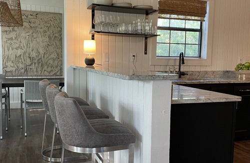 Flatonia House | Beautiful Private Country Home on 23 acres. Sleeps 9. Pond, dock, hiking trails.