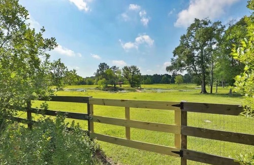 Waller County House | Beautiful Private 30 Acre Nature Retreat/Pool Ideal for family/groups sleeps 16