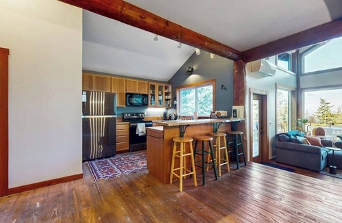 Eastsound Cabin | Beautiful Secluded Cabin with Stunning Bay Views and Private Deck
