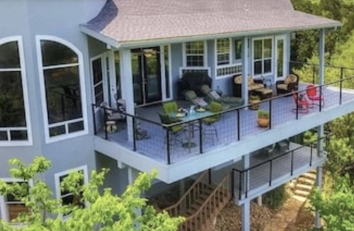 Lower Basin Lake Travis House | Beautiful view Water's Edge right on Lake Travis 4 bedrooms with 4 balconies