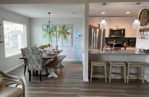 Harbor Oaks Condo | Beautiful Waterfront Allegro North, Private Fishing Pier, Pool, Green Space