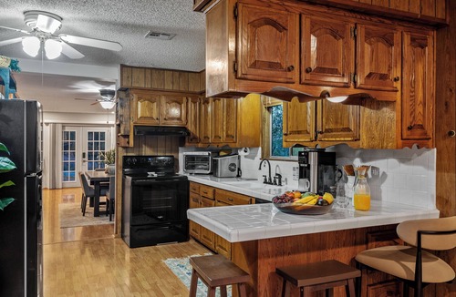Rambo Riviera Cabin | Beaver Lake Escape+Views +Paddleboard+Bike Trails+Boat Ramp+Deer+ Nature