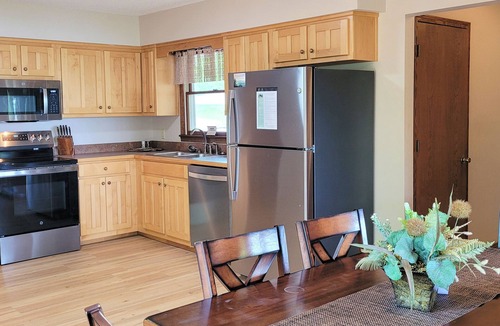 Sylvan Shores House | Beaver Lake House w/Game Room, Hot Tub, Lake View, Dock Access Swim Deck, Eureka Springs