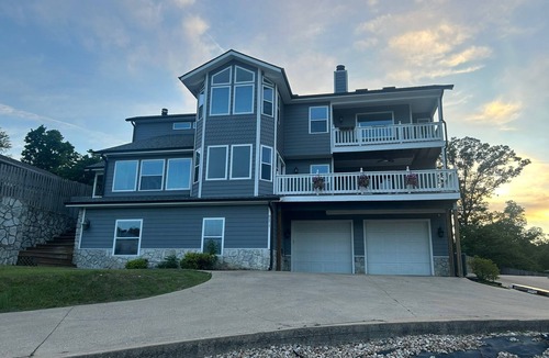 Beaver Shores House | Beaver lakeview home with indoor pool.Boat launch and swim area in neighborhood.